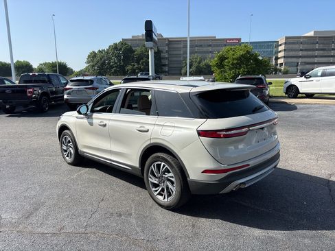 Certified 2023 Lincoln Corsair AWD w/ Rear Removable Package Tray image 5