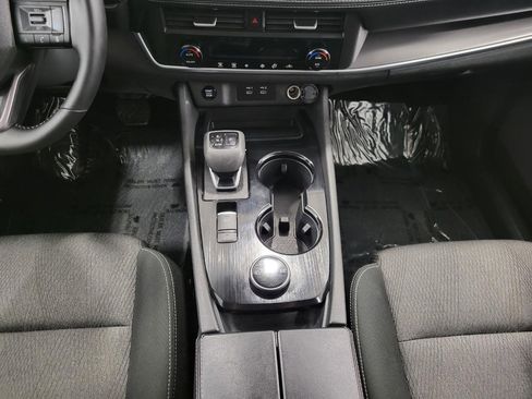 Used 2025 Nissan Rogue SV image 20