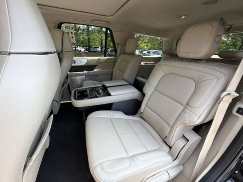 Used 2019 Lincoln Navigator Reserve AWD/4WD image 23