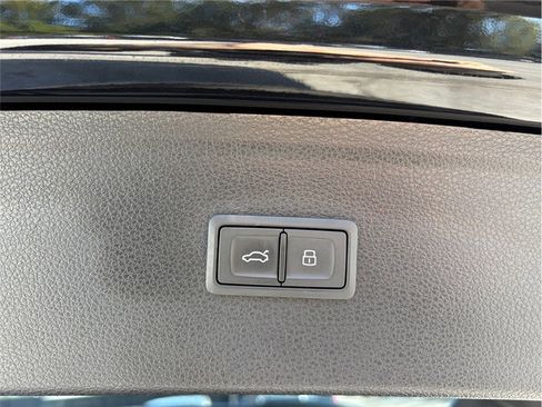 Used 2023 Audi Q5 2.0T Premium Plus w/ Premium Plus Package image 52