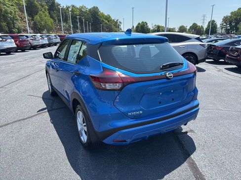 New 2025 Nissan Kicks Play S FWD image 5