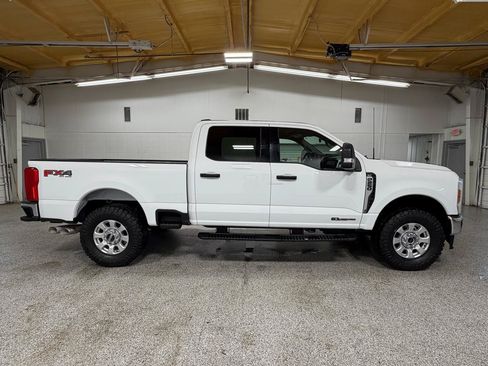 Used 2024 Ford F250 XLT w/ FX4 Off-Road Package AWD/4WD image 5