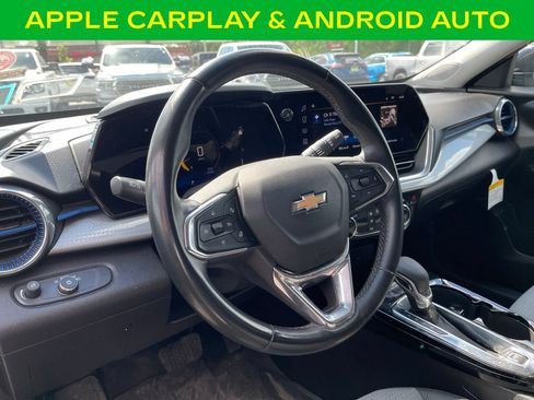 Used 2024 Chevrolet Trax LT w/ Driver Confidence Package FWD image 13