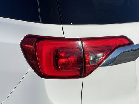 Used 2017 GMC Acadia SLT image 14