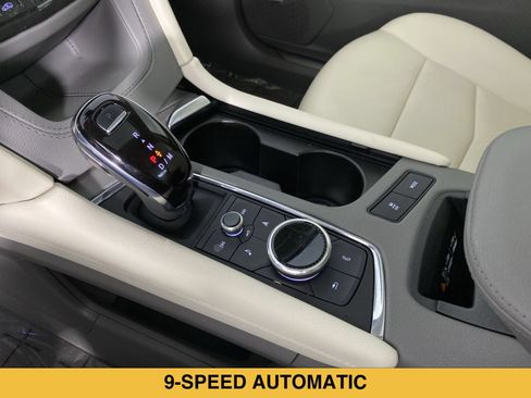 Certified 2023 Cadillac XT5 Premium Luxury w/ Technology Package AWD/4WD image 8
