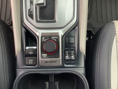 Used 2022 Subaru Forester Premium image 31