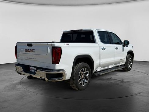 Used 2022 GMC Sierra 1500 SLT w/ SLT Premium Plus Package AWD/4WD image 10