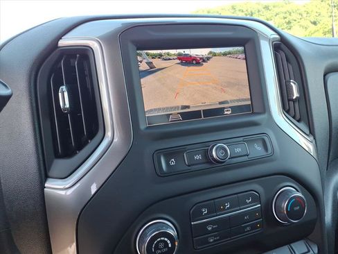 Used 2025 Chevrolet Silverado 2500 Custom w/ Custom Value Package AWD/4WD image 11