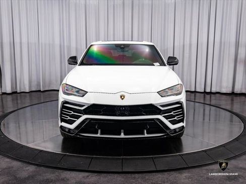Used 2019 Lamborghini Urus AWD/4WD image 9
