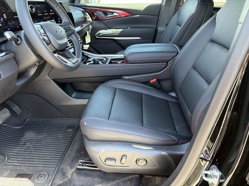 New 2026 Chevrolet Traverse Z71 w/ Driver Confidence Package AWD/4WD image 16