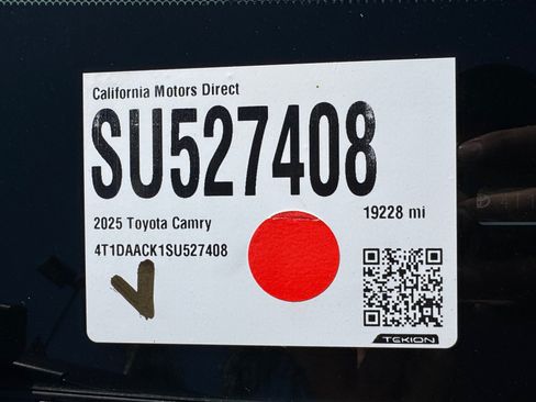 Used 2025 Toyota Camry XSE FWD image 19