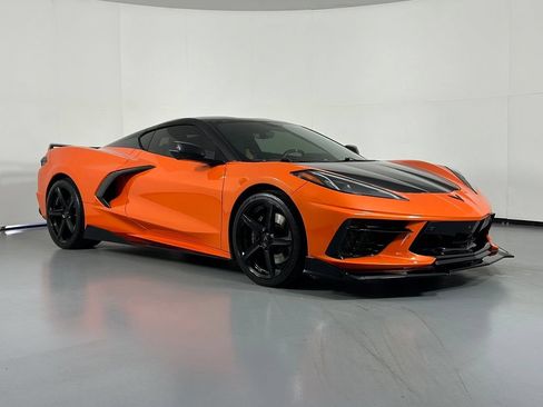 Used 2020 Chevrolet Corvette Stingray Premium Cpe w/ 3LT Preferred Equipment Group RWD image 5
