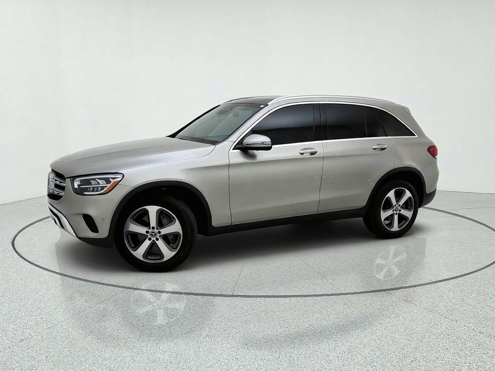 Certified 2021 Mercedes-Benz GLC 300 4MATIC w/ Driver Assistance Package image 15