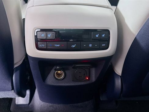 Used 2022 Hyundai Palisade Calligraphy FWD image 28