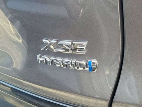 Used 2024 Toyota RAV4 XSE w/ Advanced Technology Package AWD/4WD image 5