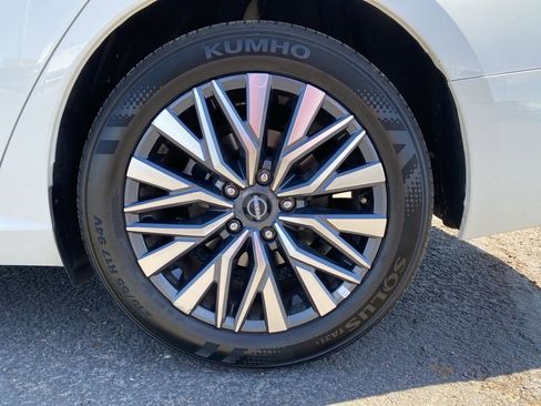 Used 2025 Nissan Altima 2.5 SV image 21