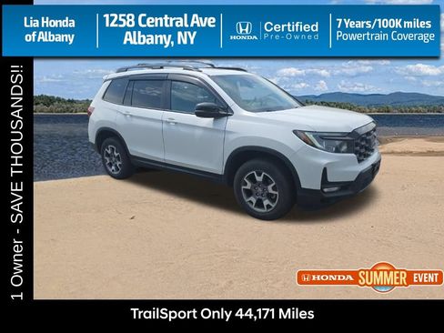 Certified 2023 Honda Passport TrailSport image 1