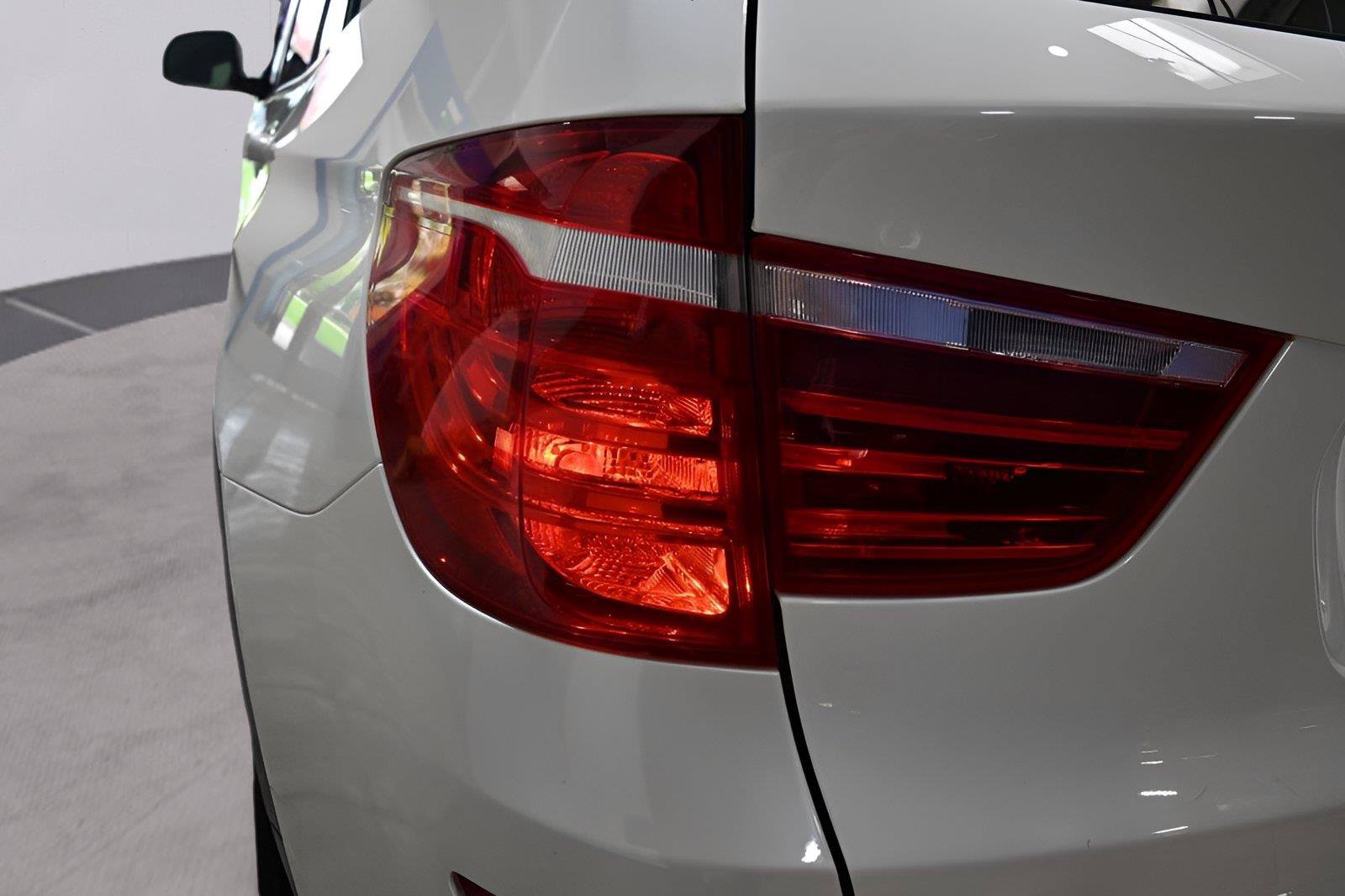 Used 2016 BMW X3 xDrive28i AWD/4WD image 36