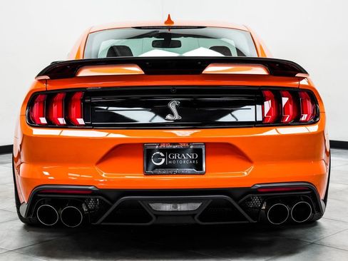 Used 2020 Ford Mustang Shelby GT500 w/ Technology Package RWD image 9