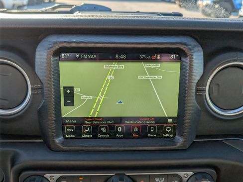 Used 2023 Jeep Wrangler Unlimited Sahara w/ Cold Weather Group AWD/4WD image 30