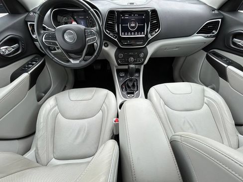 Used 2019 Jeep Cherokee Limited AWD/4WD image 11
