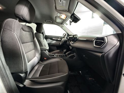 Used 2024 Chevrolet TrailBlazer LT image 25