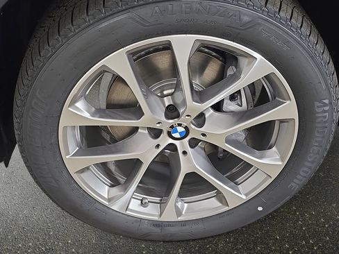 New 2026 BMW X5 xDrive40i w/ Premium Package AWD/4WD image 34