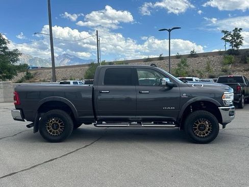 Used 2022 RAM 2500 Laramie w/ Cold Weather Group AWD/4WD image 9
