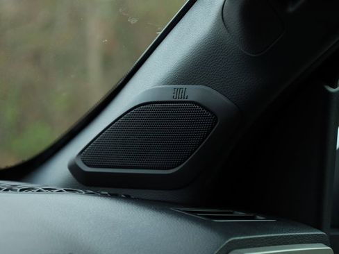 Used 2024 Toyota Tacoma SR5 image 39