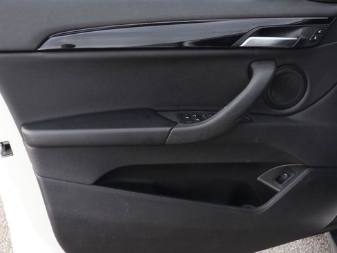 Used 2018 BMW X2 sDrive28i w/ Convenience Package FWD image 11