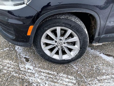 Used 2015 Volkswagen Tiguan SE image 4