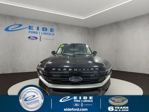 Used 2025 Ford Expedition Max Platinum image 6