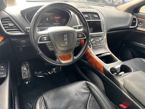 Used 2019 Lincoln Nautilus Reserve image 22