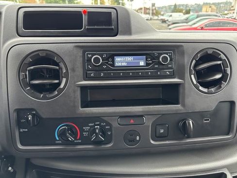 Used 2022 Ford E-350 and Econoline 350 Super Duty w/ Power Windows & Locks Group image 20