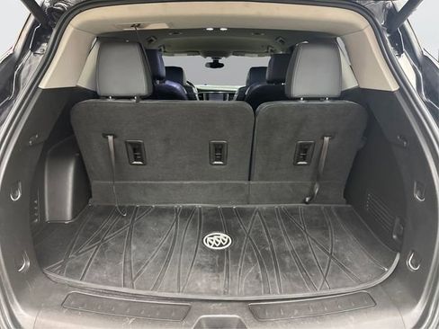 Used 2019 Buick Enclave Essence image 13