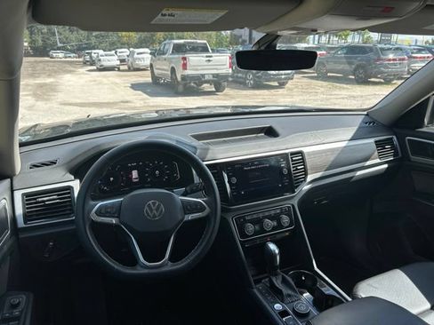 Used 2023 Volkswagen Atlas SE AWD/4WD image 14