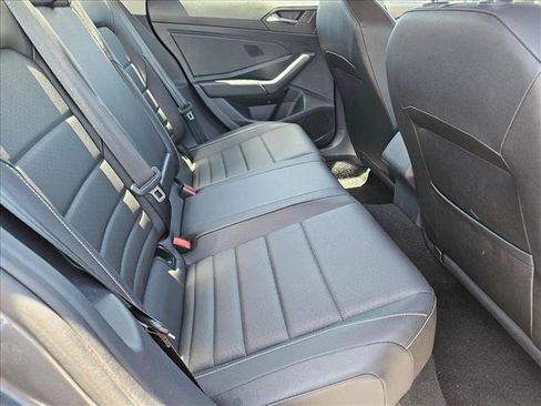 Used 2024 Volkswagen Jetta SE FWD image 18