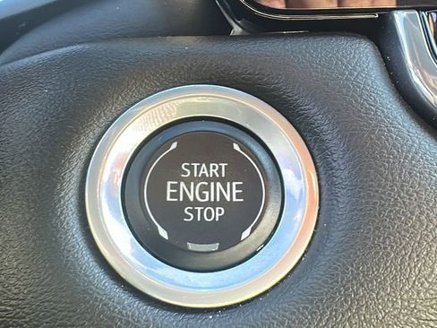 Used 2024 GMC Canyon Elevation w/ Convenience Package image 24