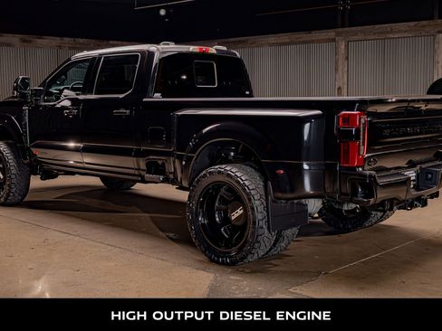 Used 2025 Ford F450 Platinum w/ FX4 Off-Road Package image 7