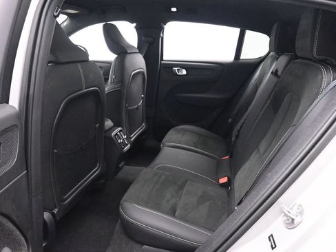 Used 2023 Volvo C40 P8 Recharge Ultimate AWD/4WD image 18