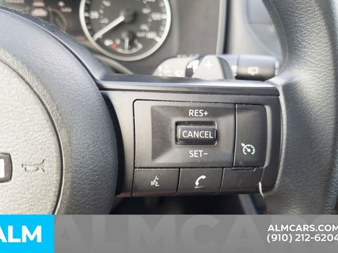 Used 2024 Nissan Rogue S image 10