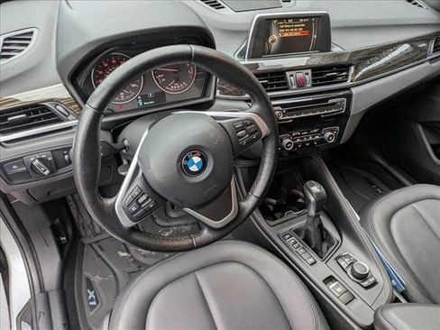 Used 2017 BMW X1 xDrive28i image 10