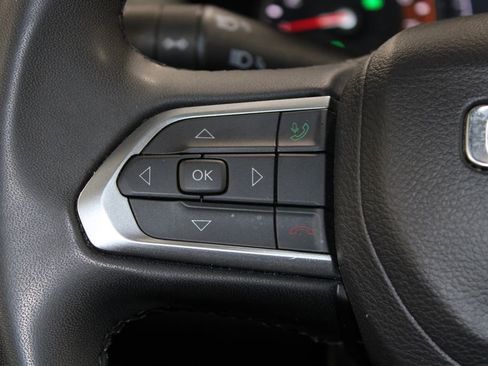 Used 2024 Jeep Compass Latitude AWD/4WD image 32