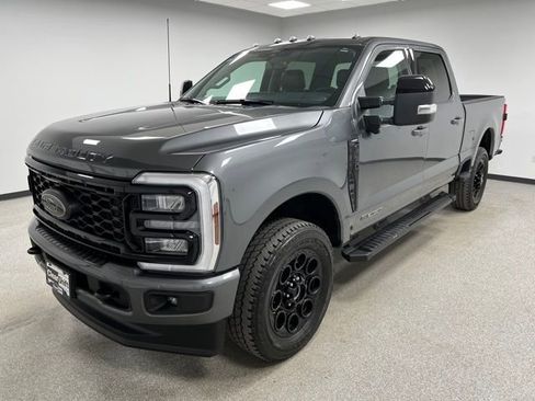 Used 2025 Ford F350 Lariat w/ Black Appearance Package AWD/4WD image 5