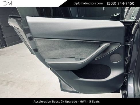 Used 2023 Tesla Model Y Long Range AWD/4WD image 26