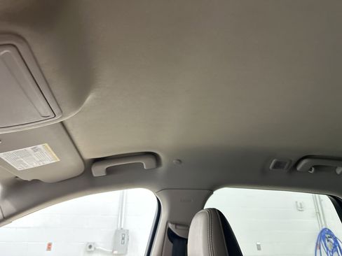 Used 2020 Ford Escape Titanium image 28