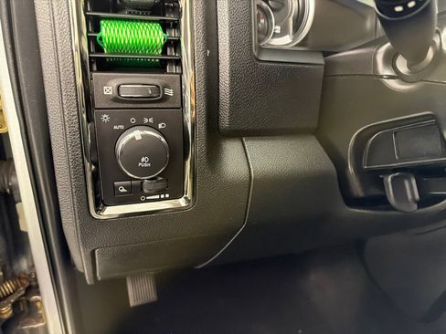 Used 2018 RAM 1500 Sport w/ Sport Premium Group image 14