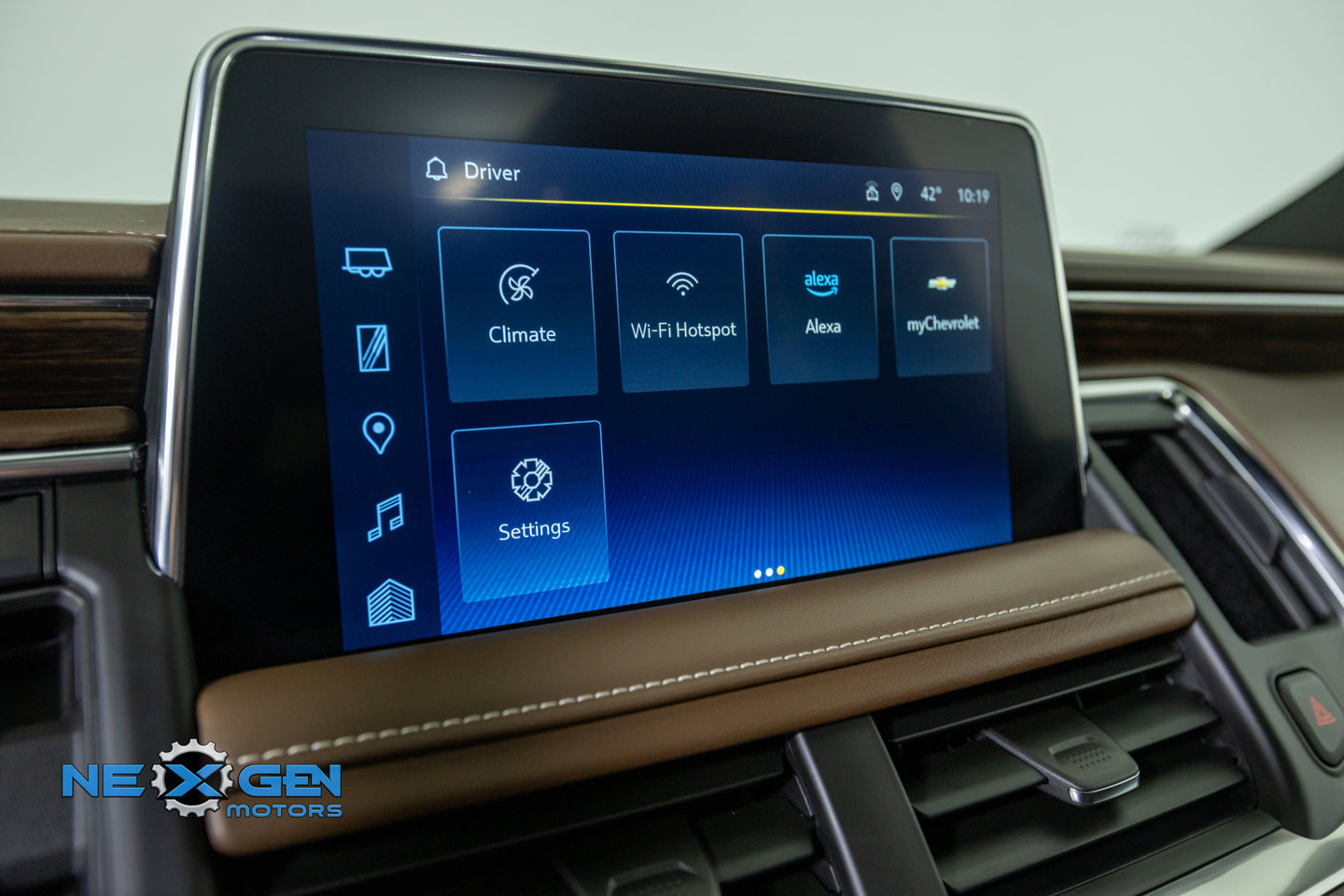 Used 2023 Chevrolet Tahoe High Country AWD/4WD image 21