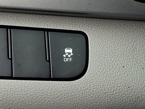 Used 2018 Hyundai Elantra SEL FWD image 24