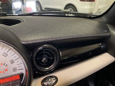 Used 2014 MINI Cooper Convertible FWD image 37